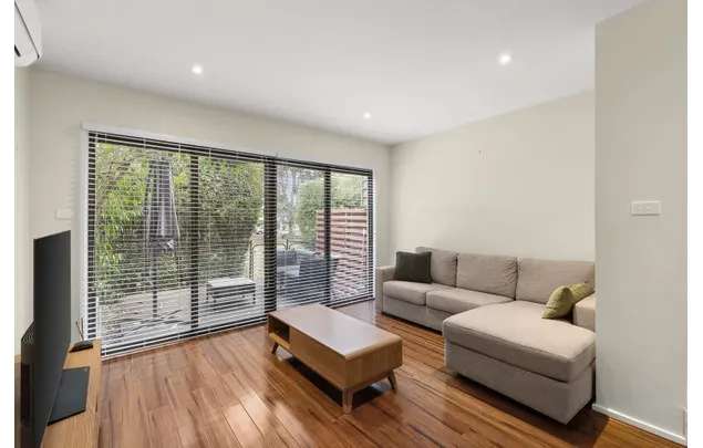 Rent 2 bedroom apartment in Canberra