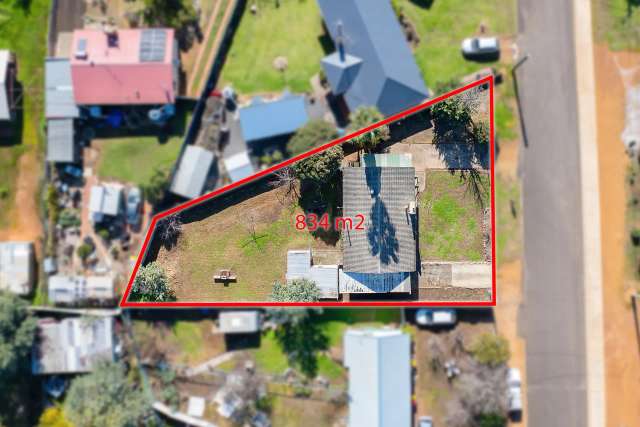 5 Mitchell Avenue, Boyup Brook WA 6244 - House For Sale