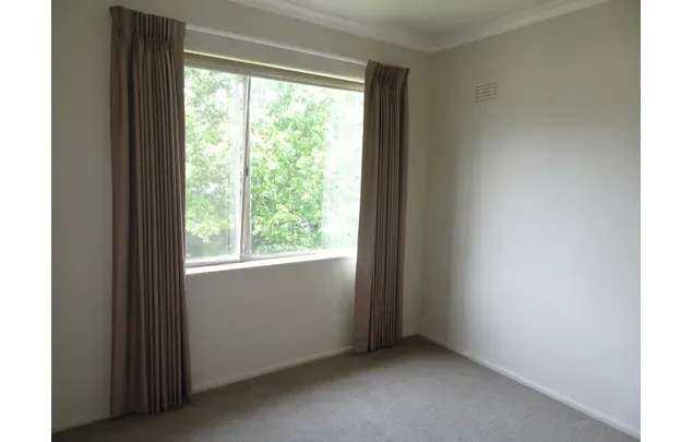 Rent 3 bedroom apartment in Campbell