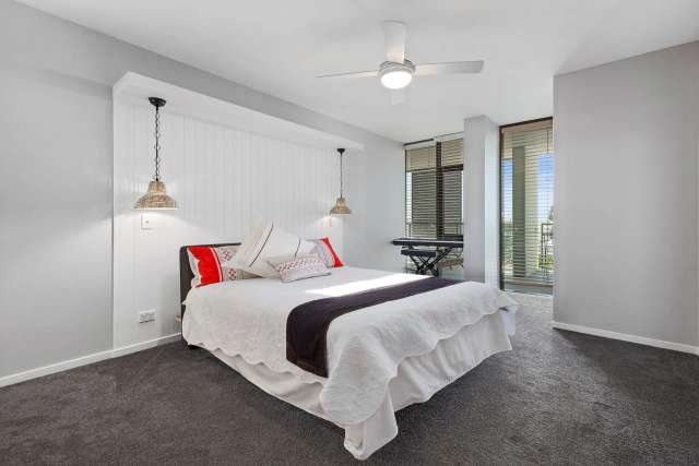 Apartment For Sale in Gold Coast City, Queensland