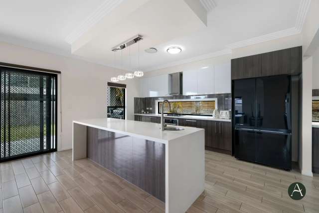 Prime Ormeau Hills Corner Block Offering Contemporary Sophistication & Unrivalled Entertainment Opportunity