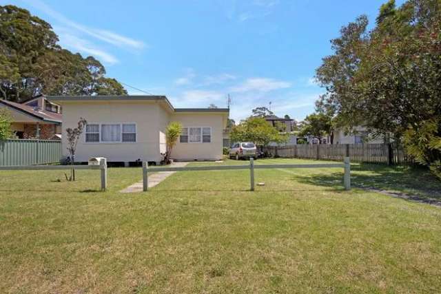 House For Sale in Batemans Bay, New South Wales