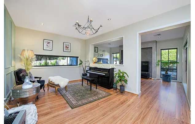 Rent 5 bedroom house in Sydney