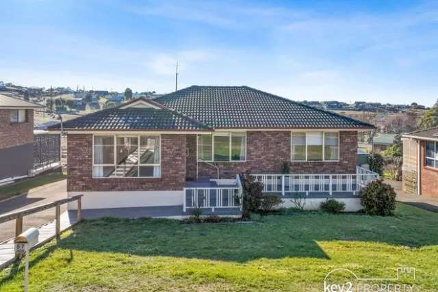 House For Sale in Deloraine, Tasmania