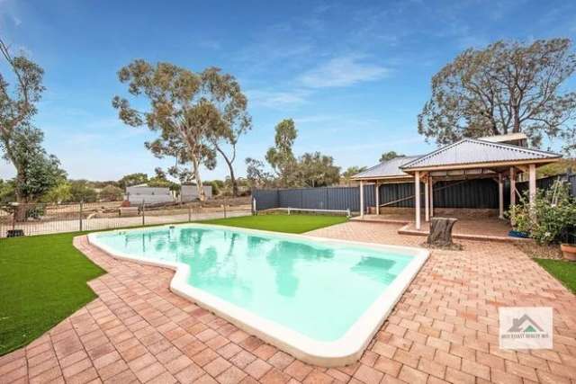 House For Sale in Geraldton, Western Australia