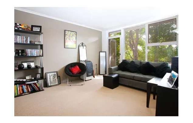 Rent 2 bedroom apartment in Annandale