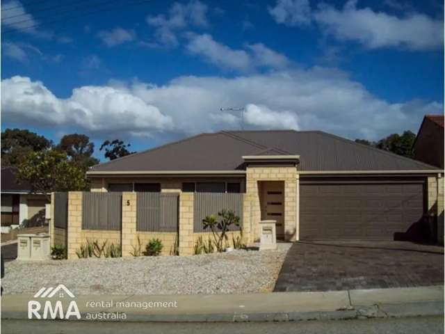 House For Rent in City of Cockburn, Western Australia